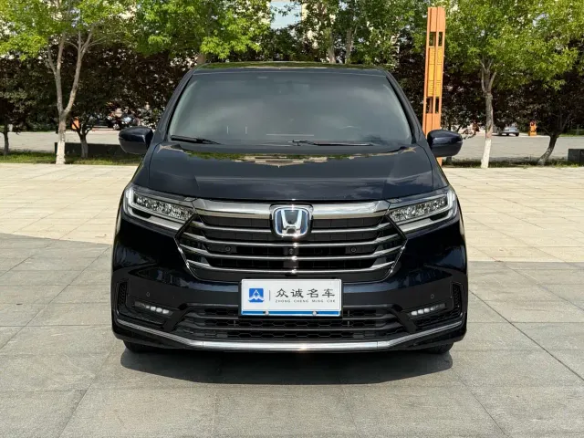 Honda Odyssey — Фото автомобиля 3