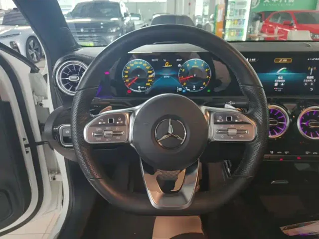 Mercedes-Benz A-Class — Фото автомобиля 10