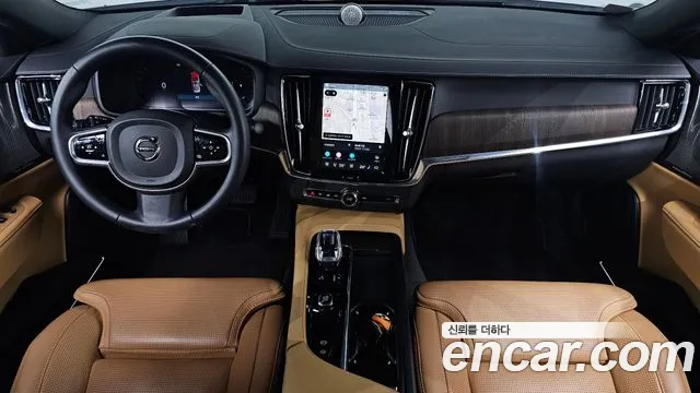 Volvo S90 — Фото автомобиля 10