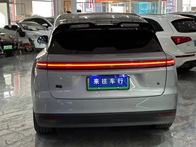 Li Auto i6 — Фото автомобиля 5