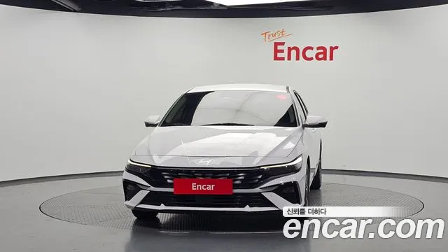 Hyundai Avante — Фото автомобиля 3