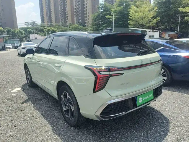 Hongqi HS3 — Фото автомобиля 4