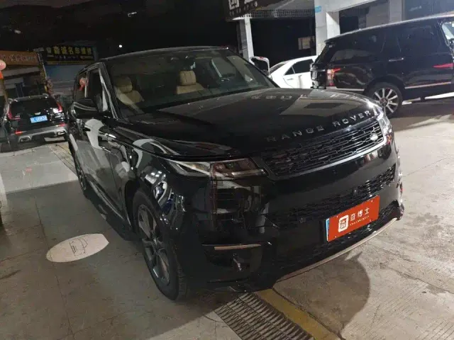 Land Rover Range Rover Sport — Фото автомобиля 2