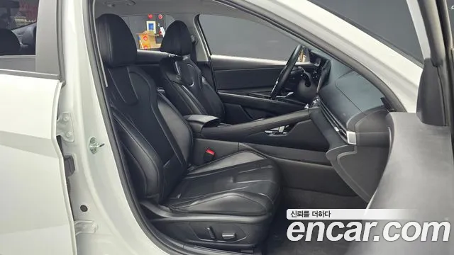 Hyundai Avante CN7 — Фото автомобиля 10