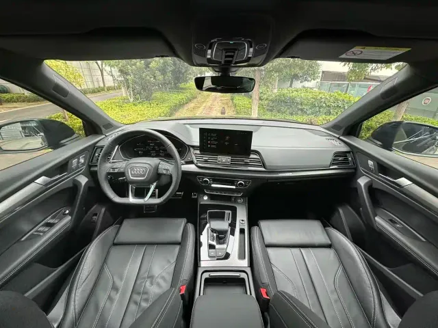 Audi Q5L — Фото автомобиля 15