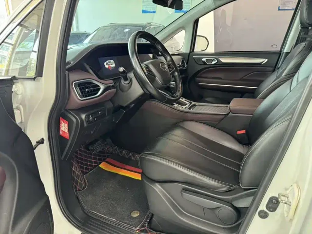 GAC Trumpchi M6 — Фото автомобиля 7