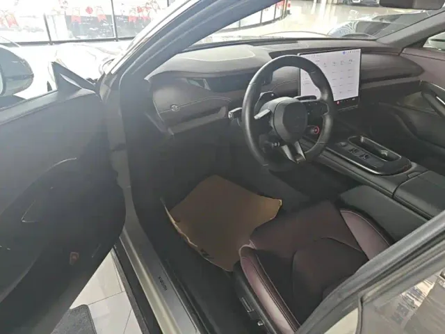 Xiaomi SU7 — Фото автомобиля 14