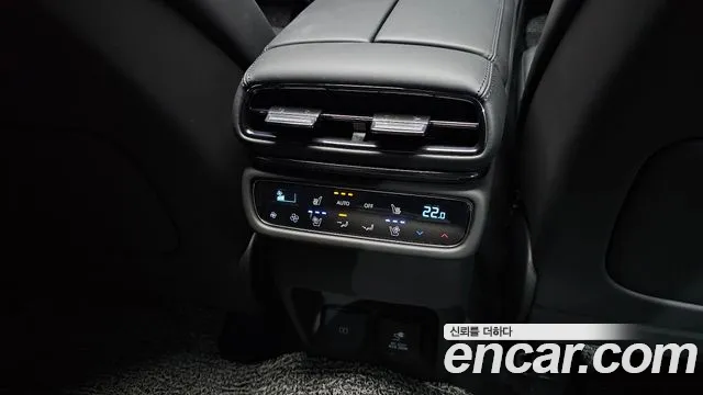 Genesis GV80 — Фото автомобиля 25