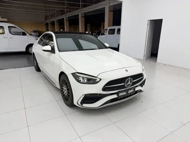 Mercedes-Benz C-Class — Фото автомобиля 3