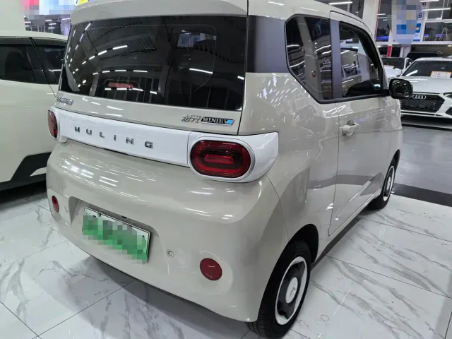 Wuling Hongguang Mini EV — Фото автомобиля 6