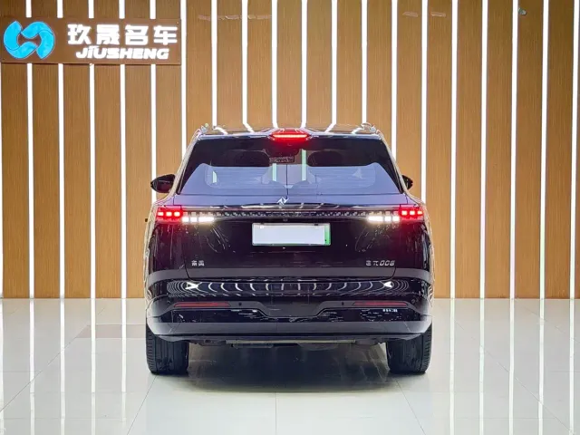 Dongfeng eπ 008 — Фото автомобиля 5