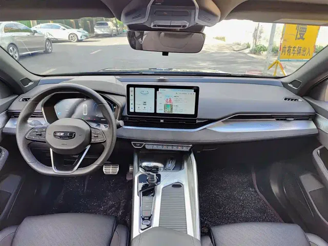 Geely Xingrui — Фото автомобиля 10
