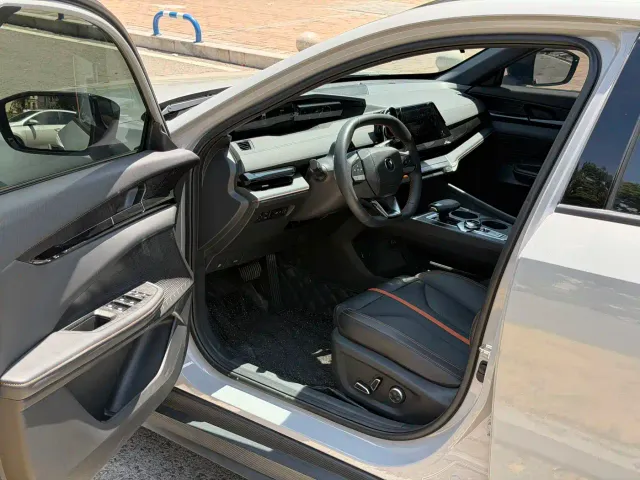 Changan Changan UNI-V 2024 1.5T Deluxe — Фото автомобиля 11