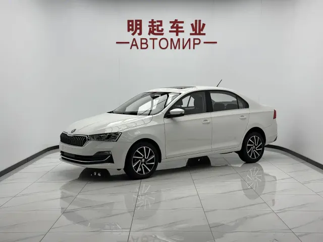 Фотография автомобиля — Skoda Rapid
