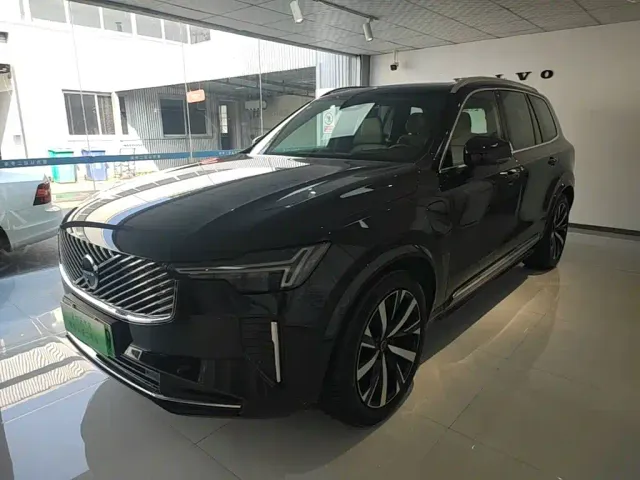 Фотография автомобиля — Volvo XC90