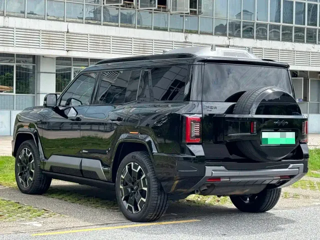 BYD FangChengBao Leopard 8 — Фото автомобиля 21
