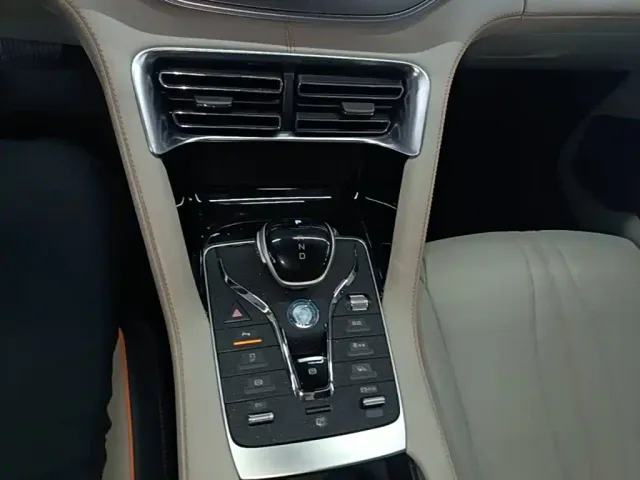 BYD Song PLUS — Фото автомобиля 13