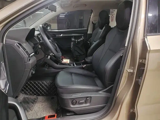 Skoda Karoq — Фото автомобиля 14