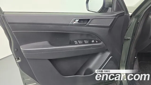 KG_Mobility_Ssangyong Rexton Новый Rexton Sport Khan Дизель 2.2 4WD — Фото автомобиля 20