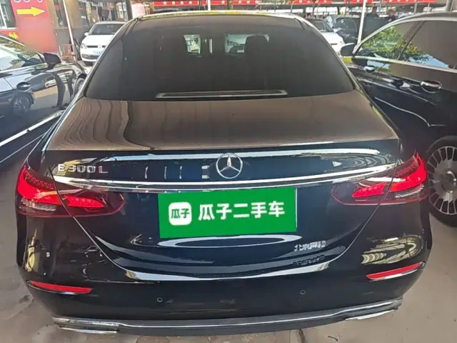 Mercedes-Benz E-Class — Фото автомобиля 5