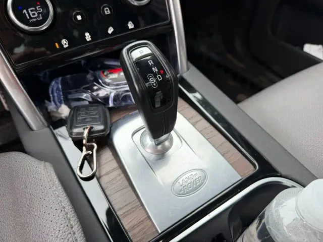 Land Rover Discovery Sport — Фото автомобиля 9