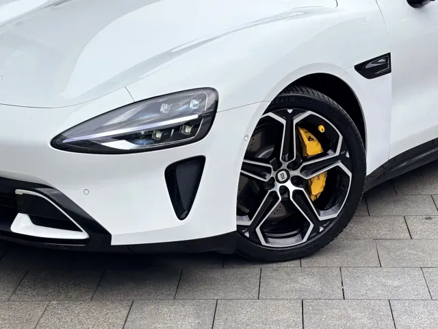 Xiaomi SU7 — Фото автомобиля 15