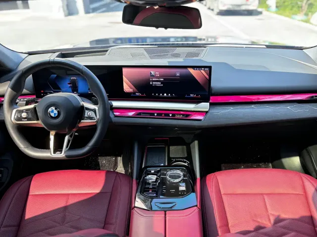 BMW 5 Series — Фото автомобиля 9