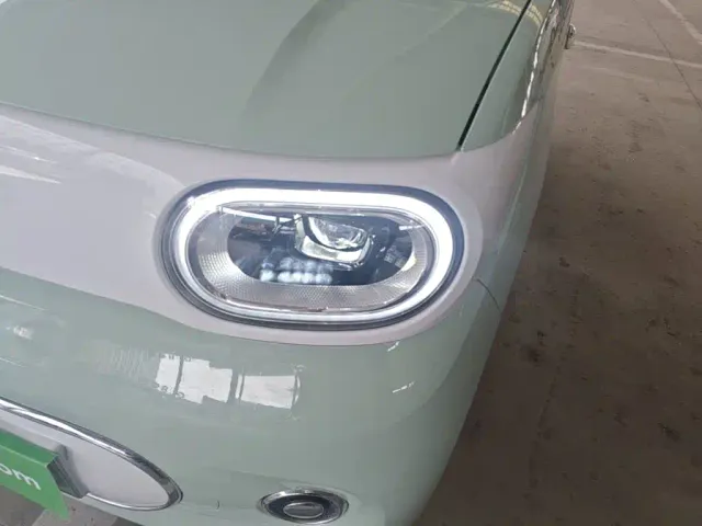 Wuling Hongguang Mini EV — Фото автомобиля 23