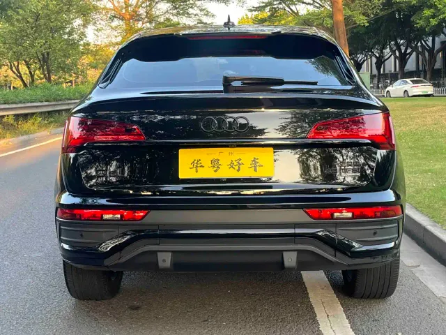 Audi Q5L Sportback — Фото автомобиля 3