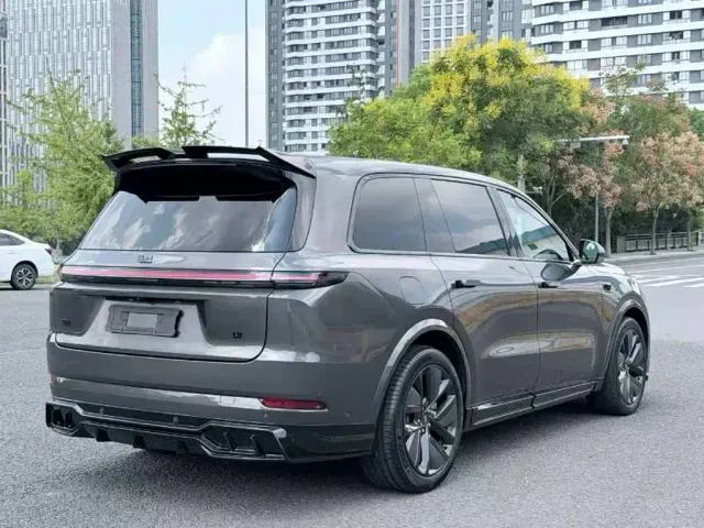 Li Auto L9 — Фото автомобиля 8