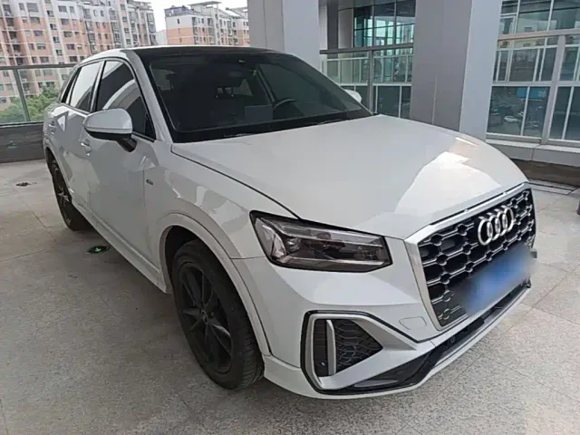 Audi Q2L — Фото автомобиля 3