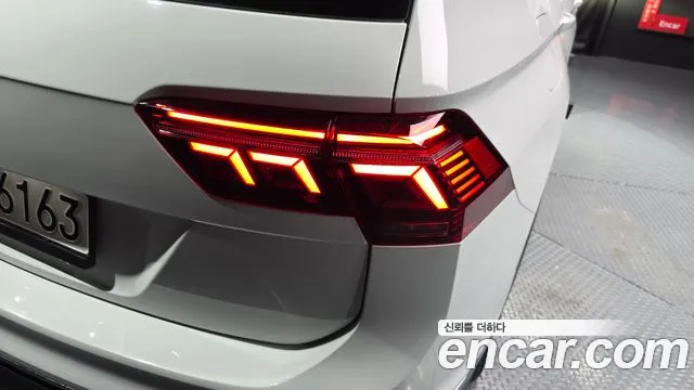 Volkswagen Tiguan — Фото автомобиля 6