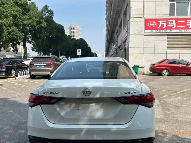 Nissan Sylphy — Фото автомобиля 8