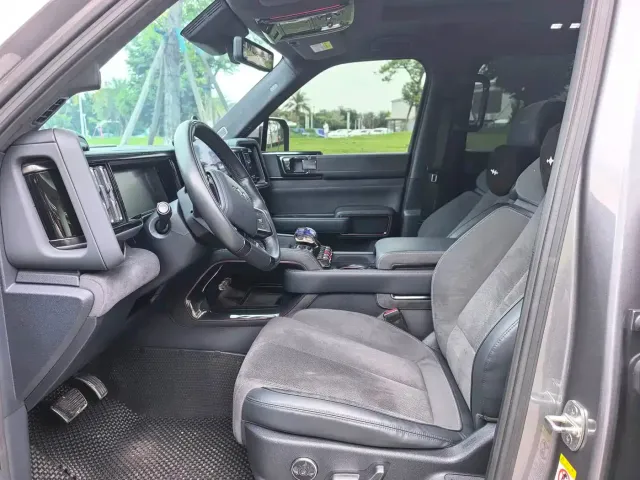BYD FangChengBao Leopard 5 — Фото автомобиля 10