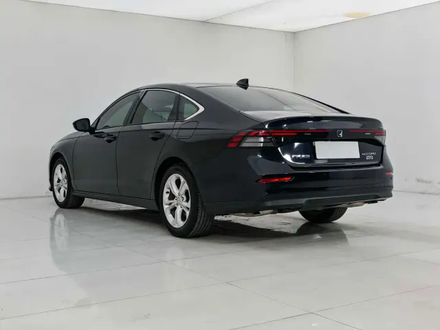 Honda Accord — Фото автомобиля 5