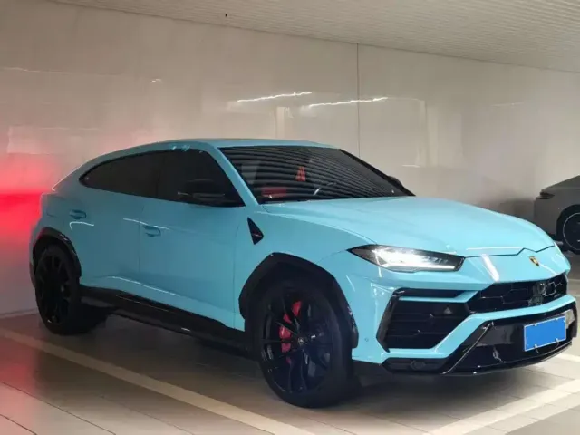Lamborghini Urus — Фото автомобиля 8
