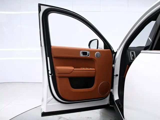 Li Auto L7 — Фото автомобиля 13