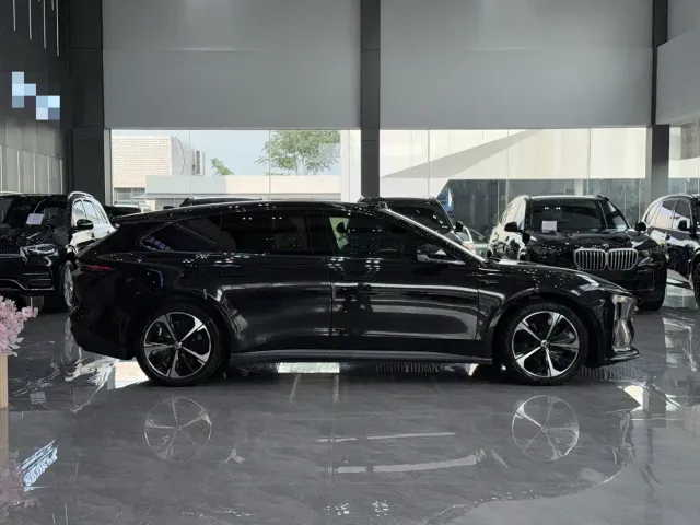 Nio ET5 Touring — Фото автомобиля 12