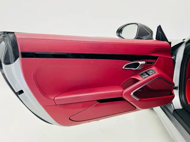Porsche 718 — Фото автомобиля 12