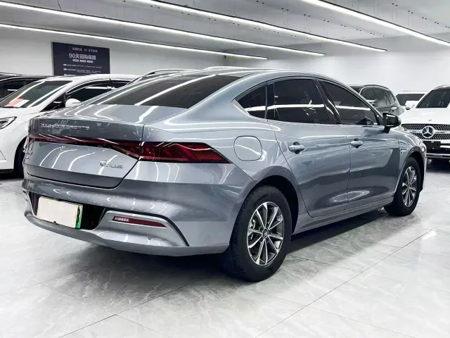 BYD Qin PLUS — Фото автомобиля 6