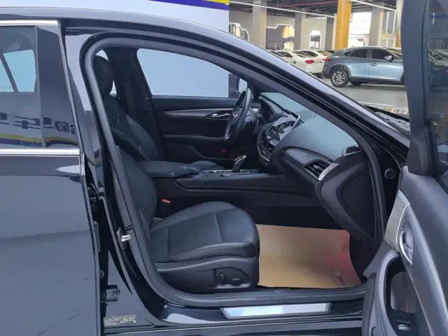 Cadillac CT5 — Фото автомобиля 8