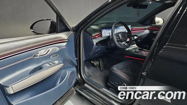 Genesis GV70 — Фото автомобиля 10