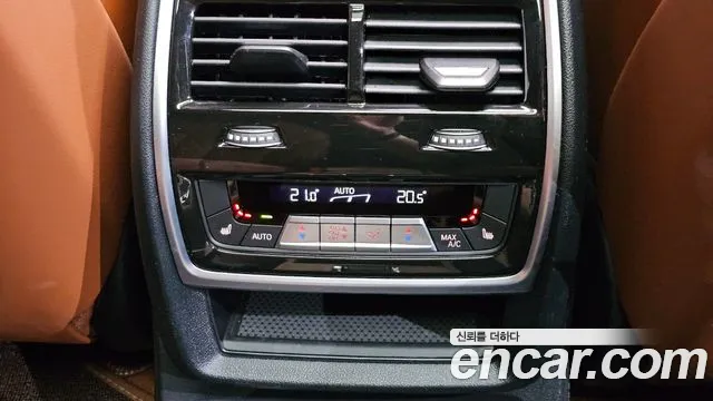 BMW X7 — Фото автомобиля 24