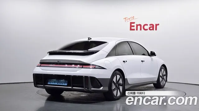 Hyundai Ioniq 6 — Фото автомобиля 2