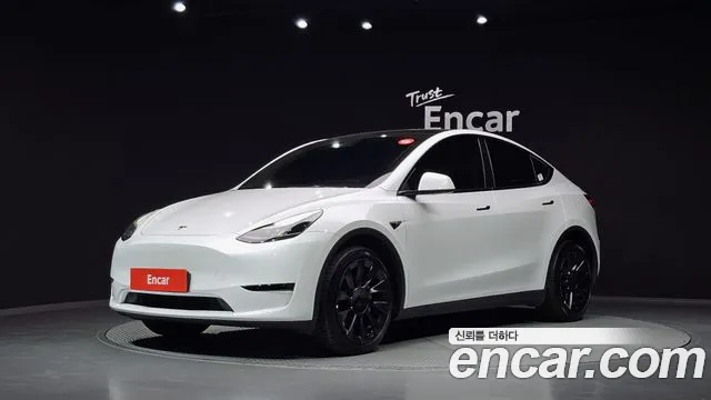 Фотография автомобиля — Tesla Model Y