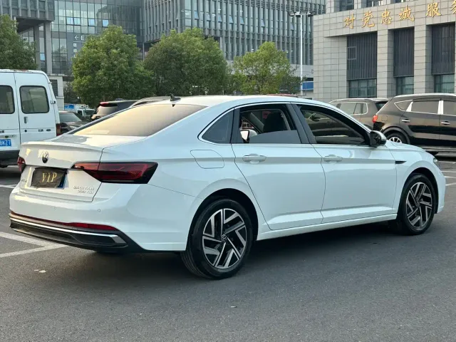 Volkswagen Sagitar — Фото автомобиля 12