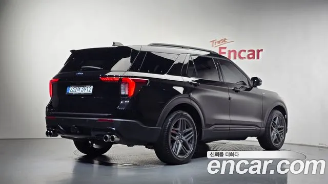 Ford Explorer 6th Gen — Фото автомобиля 2