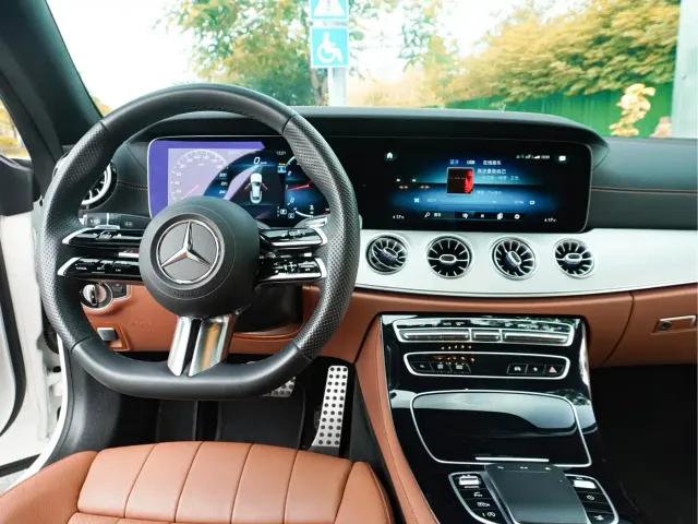 Mercedes-Benz E-Class — Фото автомобиля 17