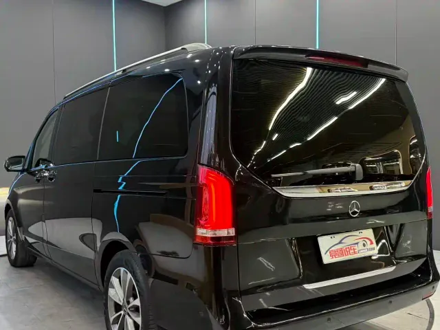 Mercedes-Benz V-Class — Фото автомобиля 8