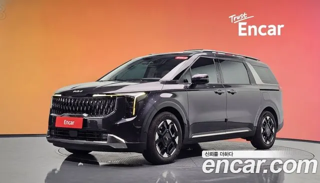 Фотография автомобиля — Kia Carnival Generation 4